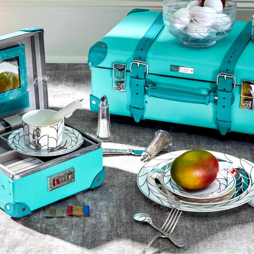 Join Us Weekdays For Lunch